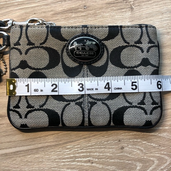 Coach Wristlet - Picture 6 of 9